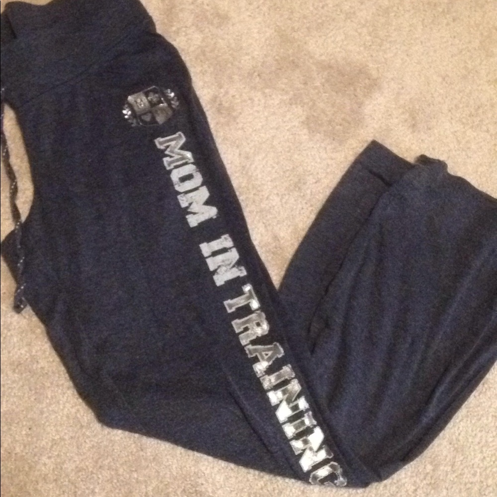 Maternity lounge pants